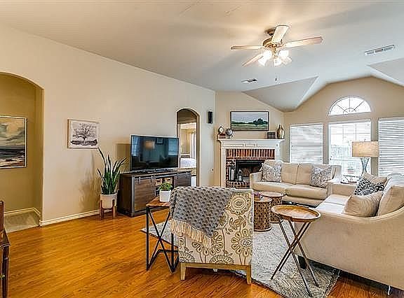 5th image of 5505 Meadow Valley Dr