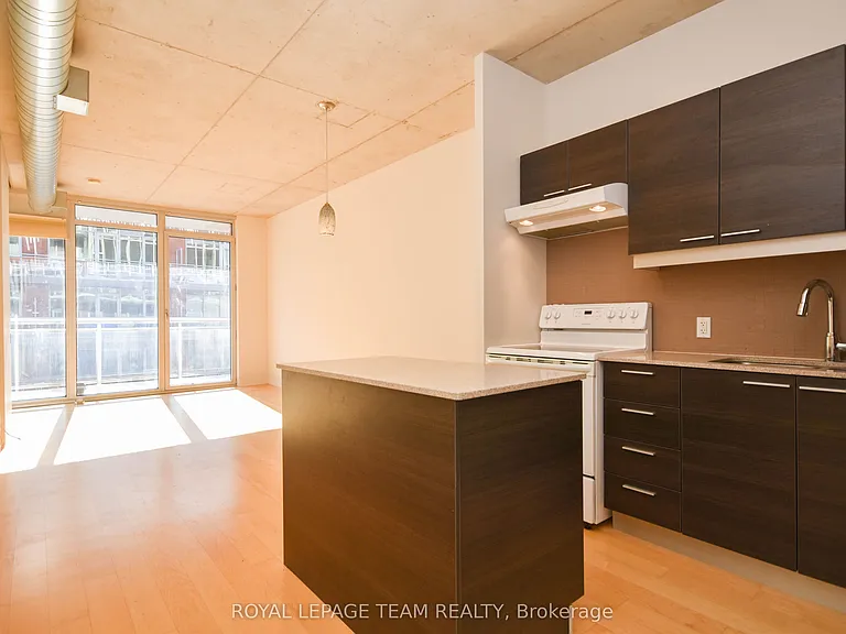 349 McLeod St #523 — Photo 4