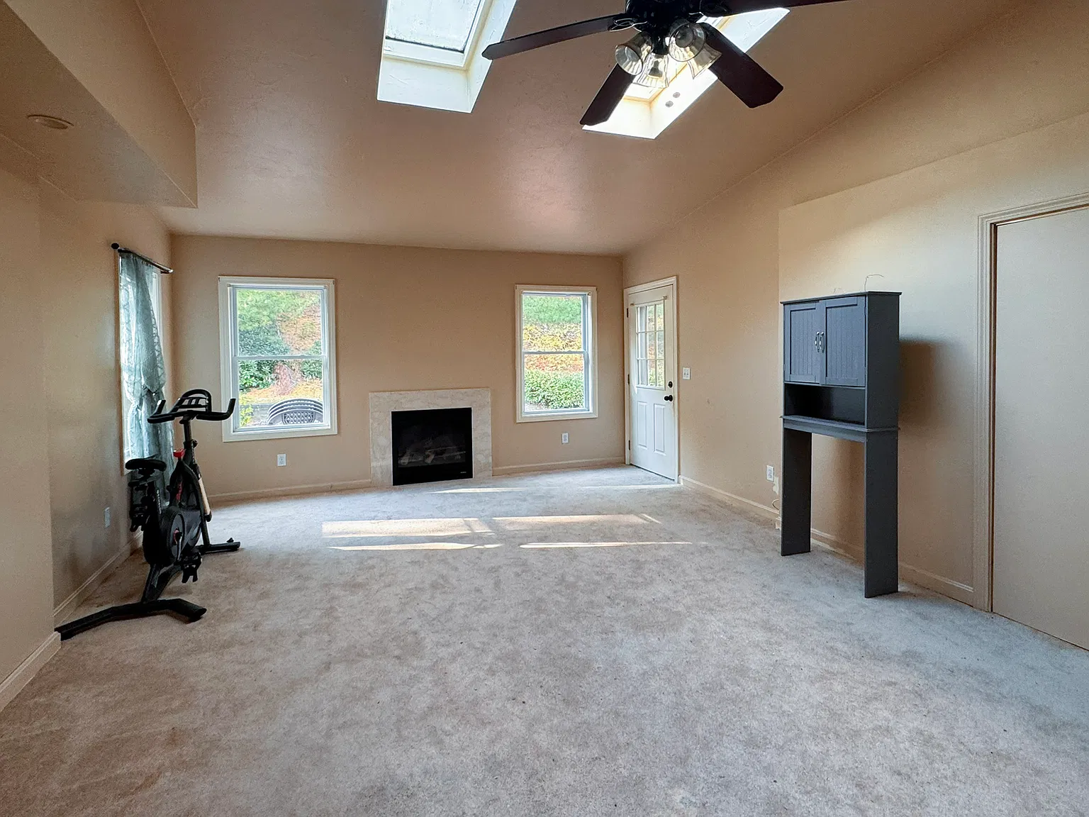 3 bed, 1780 sqft, $2,950 — Photo 2
