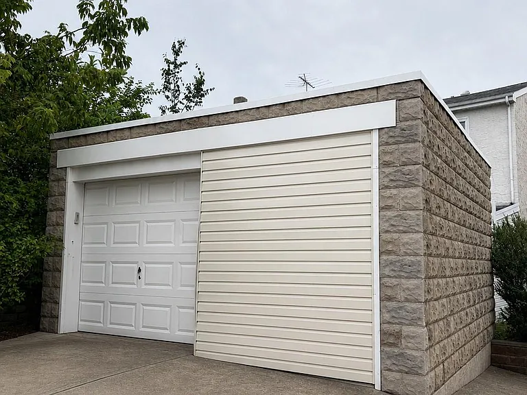 160 Levering St — Photo 13