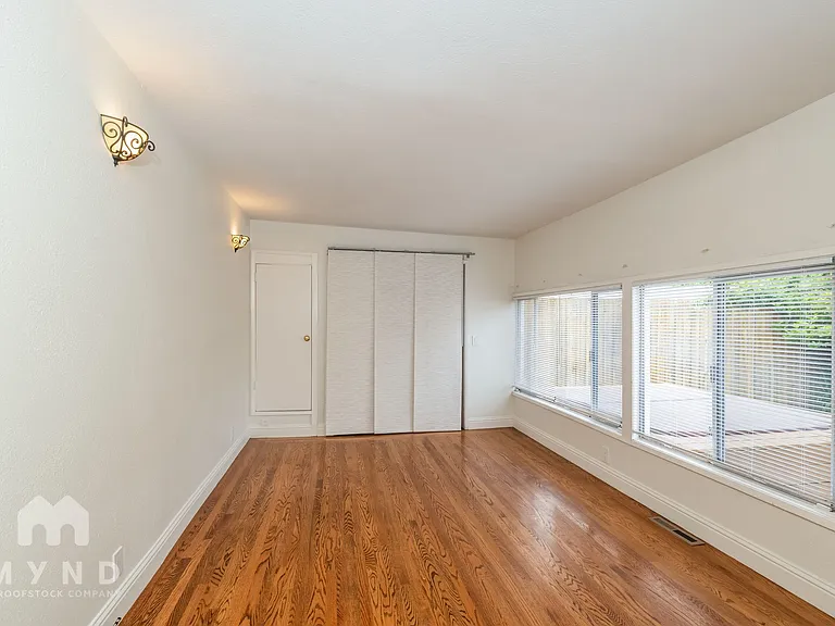 5914 Marshall St — Photo 12