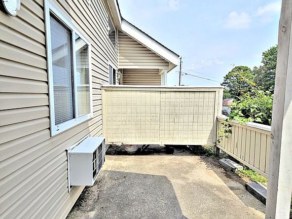 5th image of 1425 Ascent Trl #B
