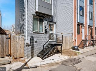 2542 Arcadia St, Philadelphia, PA 19125