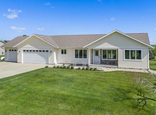 W10138 Tesser Trl, Portage, WI 53901