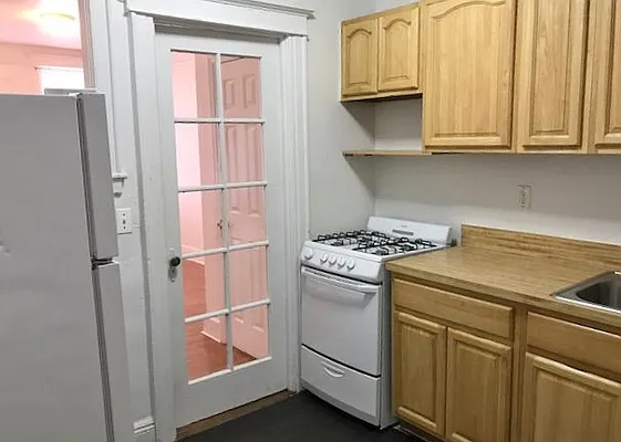 Rented by Olympic CIty Real Estate | media 3