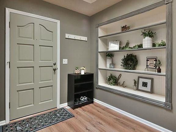 5th image of 11912 Gow Ln