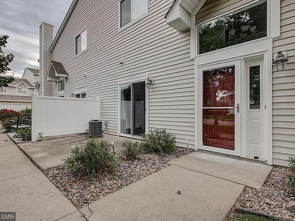 3rd image of 701 Woodduck Dr Unit E