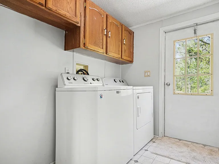 4705 Pearl Rd — Photo 23