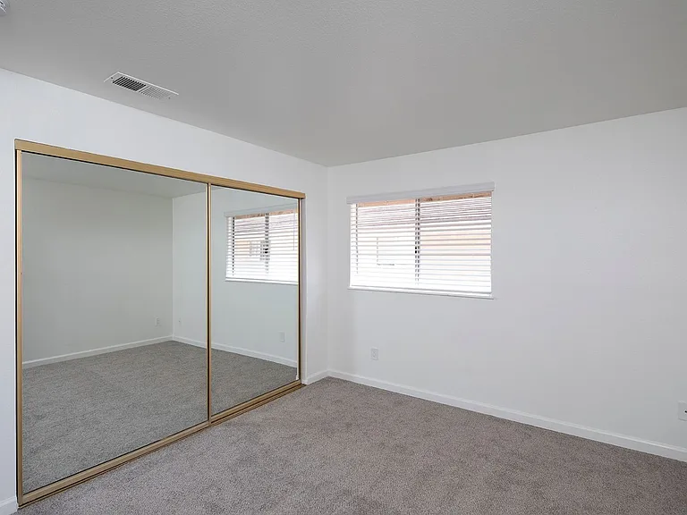 Bonita Heights Apartments — Photo 24