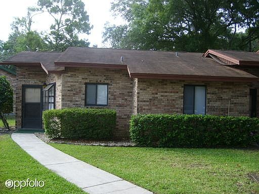 2nd image of 1825 Foxhall Cir