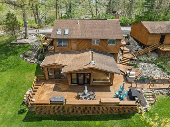 15860 Cook Lake Trl, Plymouth, IN 46563