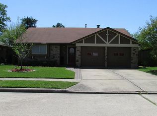 1306 Chippawa Ln, Pasadena, TX 77504