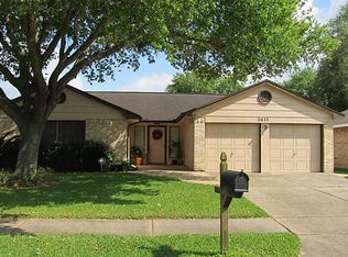 2411 Pilgrims Bend Dr, Friendswood, TX 77546