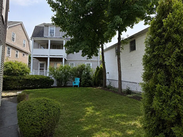 10 Grove St #1 — Photo 10