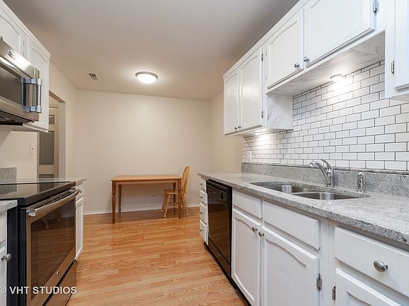5th image of 3050 Pheasant Creek Dr APT 106