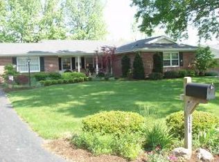 476 Ivywood Dr, Ballwin, MO 63011