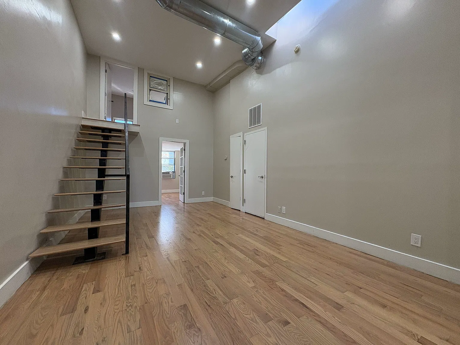 163 Harman Street — Photo 2