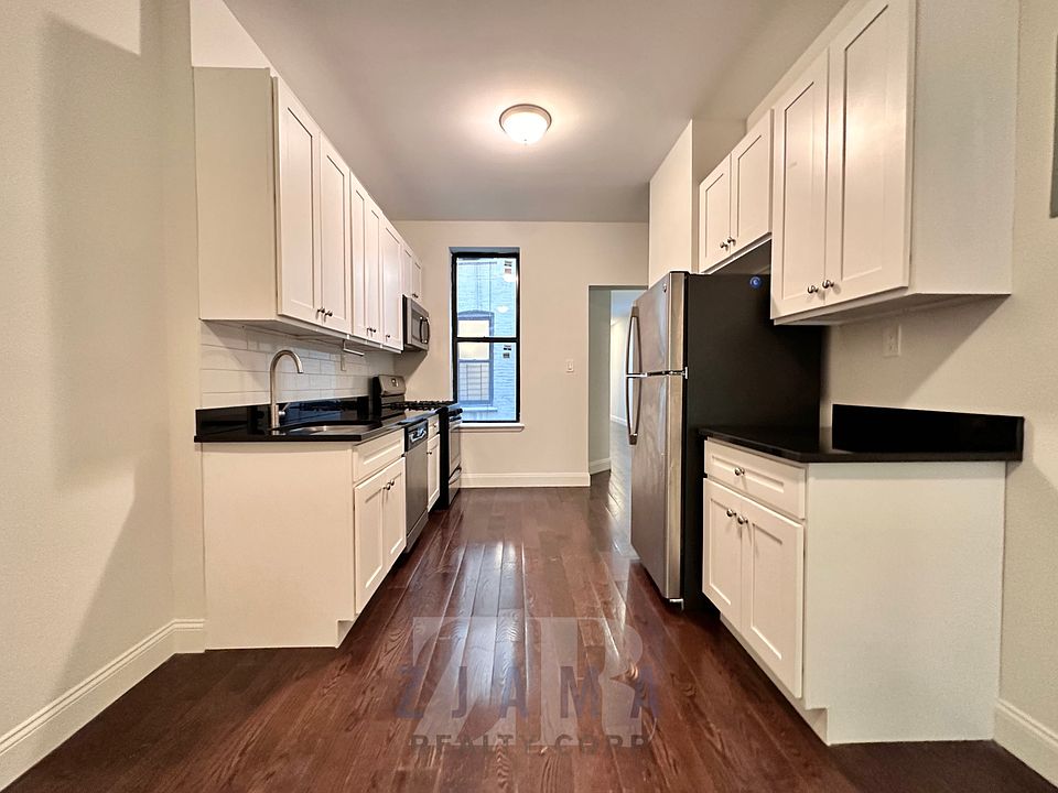 1st image of 792 Park Pl #L