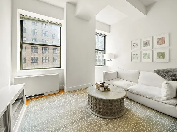 99 John St APT 1907, New York, NY 10038