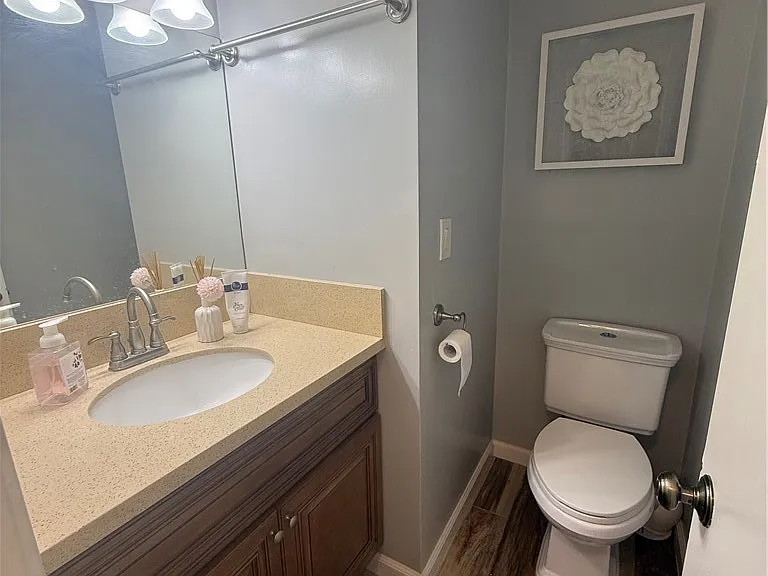 8234 Hamilton Grn — Photo 7