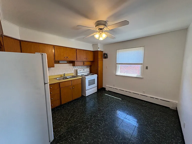 48 Joseph Dr — Photo 3