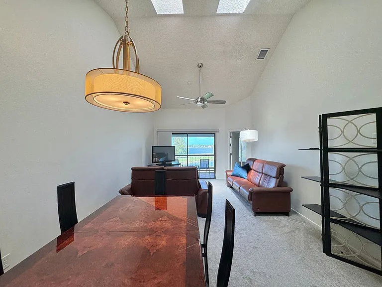 715 Magnolia Pl — Photo 16