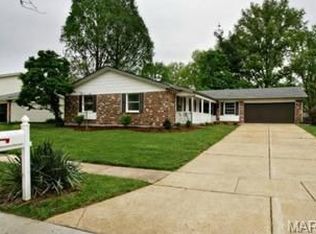 14343 Rainy Lake Dr, Chesterfield, MO 63017