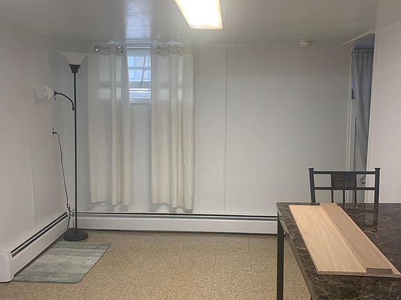 2nd image of 21 Staunton St