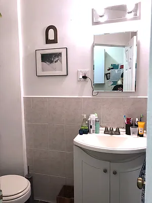 Rented by REAL New York | media 32