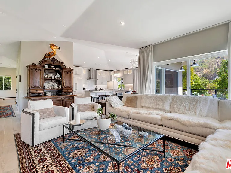 3859 Rambla Pacifico — Photo 27