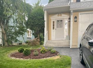 105 Arbor Dr, Providence, RI 02908