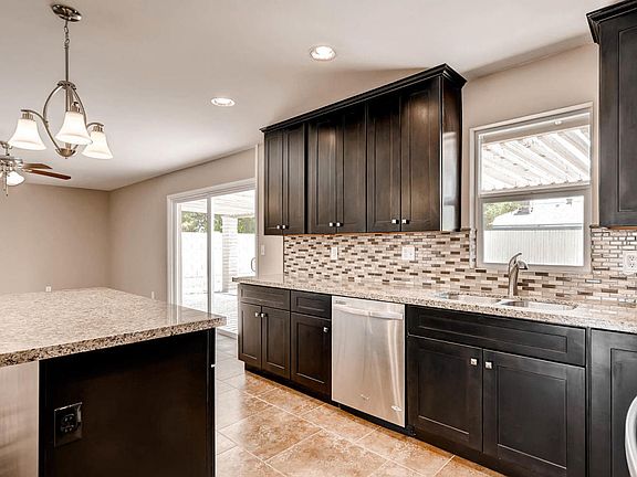 3rd image of 3037 W Campo Bello Dr