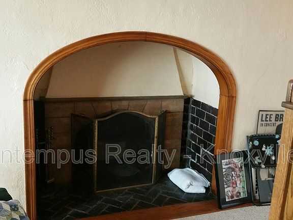4th image of 2103 Fairmont Blvd