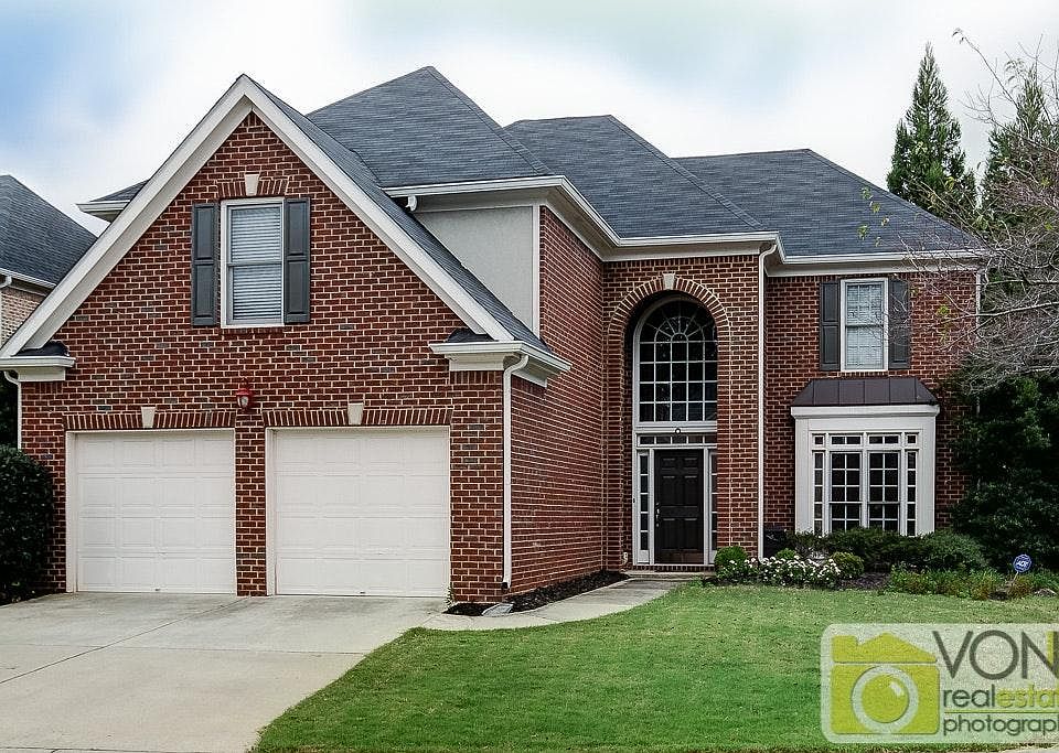 1st image of 3030 Montclair Cir SE