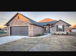1025 SW 13th St, Moore, OK 73160