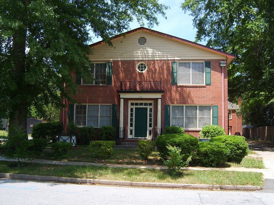 4 unit Apartment House