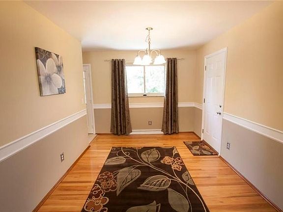 4th image of 5490 Romilda Dr