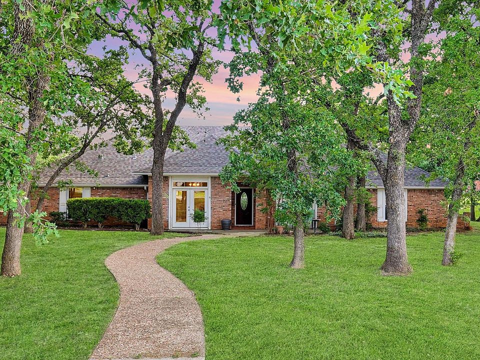1st image of 428 Woodland Dr