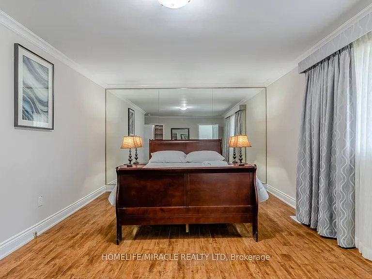 10690 Trafalgar Rd — Photo 9