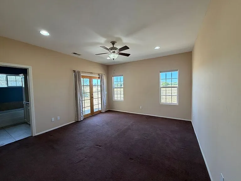 32586 Galleano Ave — Photo 15