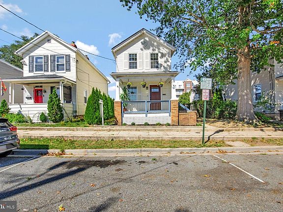 2nd image of 27 A St