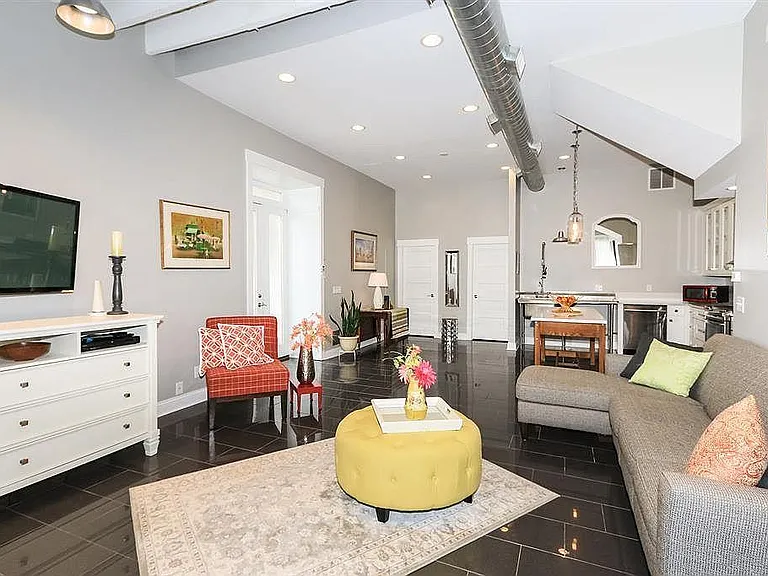 2354 Riverside Dr #1 — Photo 4