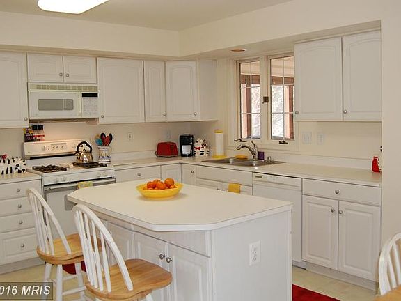 5th image of 793 Delray Dr