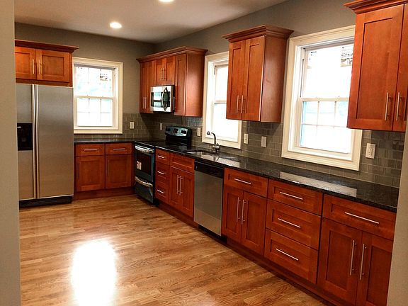 2nd image of 103 Independence Ave Floor 1