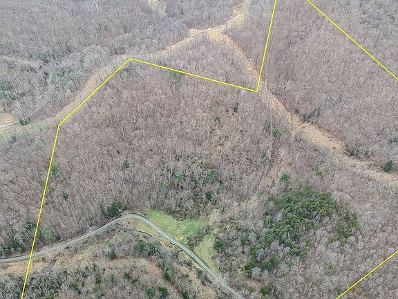 5th image of 4044 Falls Run Rd