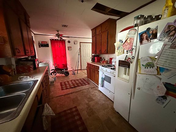 5th image of 745 N Lake St
