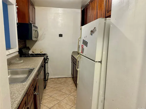 2385 Barker Avenue #5S, Bronx, NY 10467