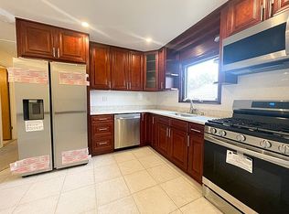 930 129th St, Flushing, NY