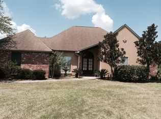 37195 Oak Shadow Ct, Denham Springs, LA 70706