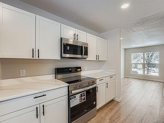 5th image of 16214 E Louisiana Place